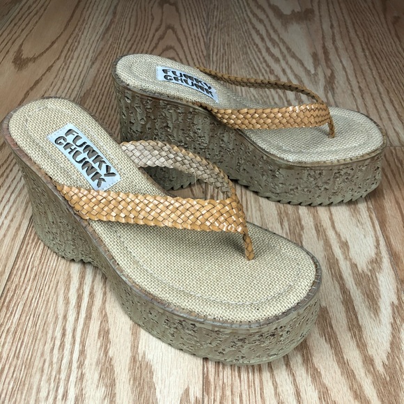 FUNKY CHUNKY Dark Tan Woven Platform Sandals - Picture 3 of 10